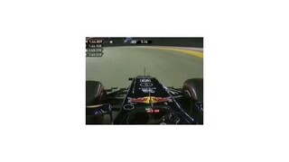 Vedľa Vettela sa postaví jeho tímový kolega Austrálčan Mark Webber