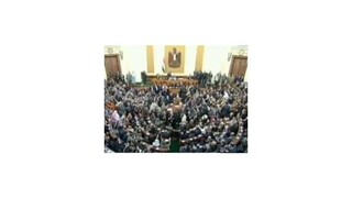 Novozvolený egyptský parlament po prvý raz zasadne