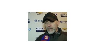 Daniel Makoni stojí za brankárskou dvojicou v HC Lev