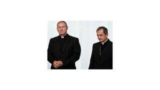 Za Bezáka sa prišli pred nunciatúru pomodliť stovky ľudí