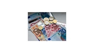 Priemerný Slovák má nasporených vyše 5000 eur