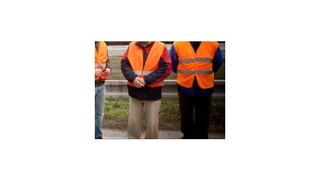 Základnú dávku v hmotnej núdzi bude treba odpracovať