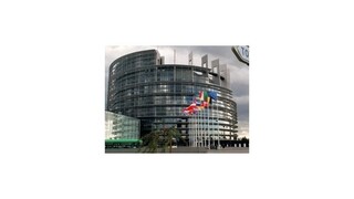 Europoslanci schválili posilnenie práv cestujúcich v leteckej doprave