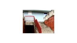Schodiská a terasy v Petržalke sú v katastrofálnom stave