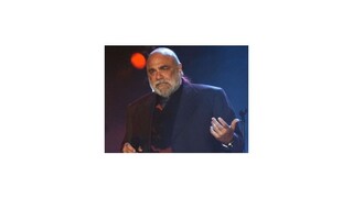 Zomrel grécky spevák Demis Roussos