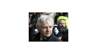 Posun v kauze zakladateľa WikiLeaks: Assangea chcú v azyle vypočúvať