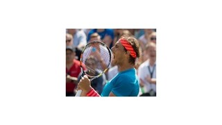 Nadal sa spamätal z French Open, v Stuttgarte dominoval