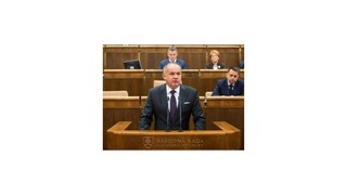 Kiska sa vo veci vymenovania ústavných sudcov obráti na parlament