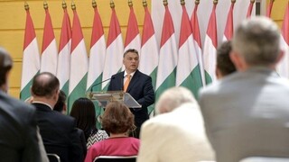 Orbán: Maďarsko bude prísnejšie zasahovať proti migrantom