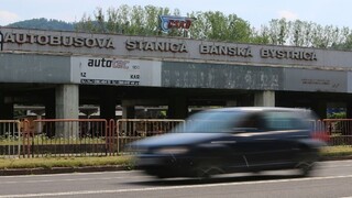 Stovky autobusov sa v Banskej Bystrici presunú na dočasnú stanicu