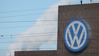 Podvodný softvér môže mať viac ako 11 miliónov áut, pripustil Volkswagen