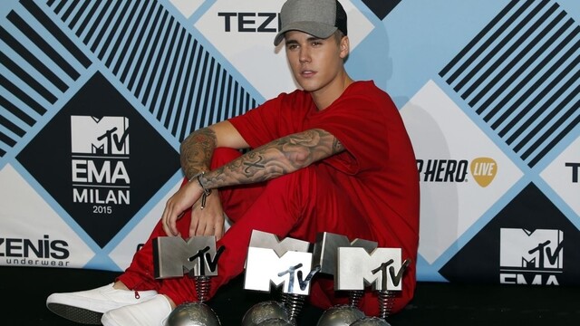 Hviezdou MTV Europe Music Awards bol Justin Bieber, Taylor Swiftová prepadla