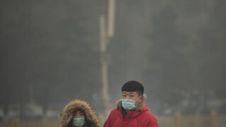 V Číne zavreli pre smog tisíce tovární