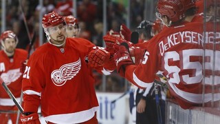 Tatar prispel k výhre Detroitu,Chicago doma padlo s Wild