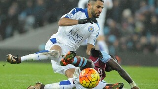 Leicester je na čele tabuľky anglickej ligy, na štadióne Aston Villy vybojoval bod