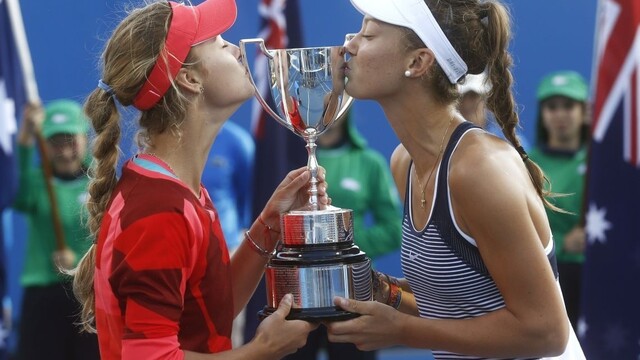 Mihalíková s Kalinskou ovládli štvorhru junioriek v Melbourne