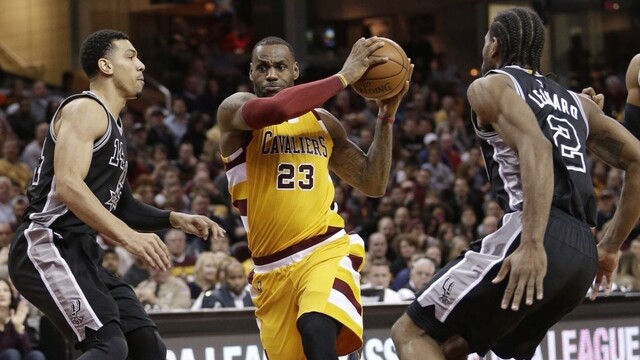 Cleveland zdolal San Antonio, tesná výhra Washingtonu
