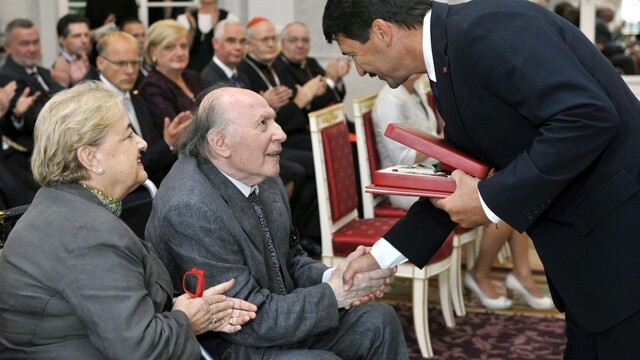 Zomrel svetoznámy maďarský spisovateľ Imre Kertész, ktorý prežil holokaust