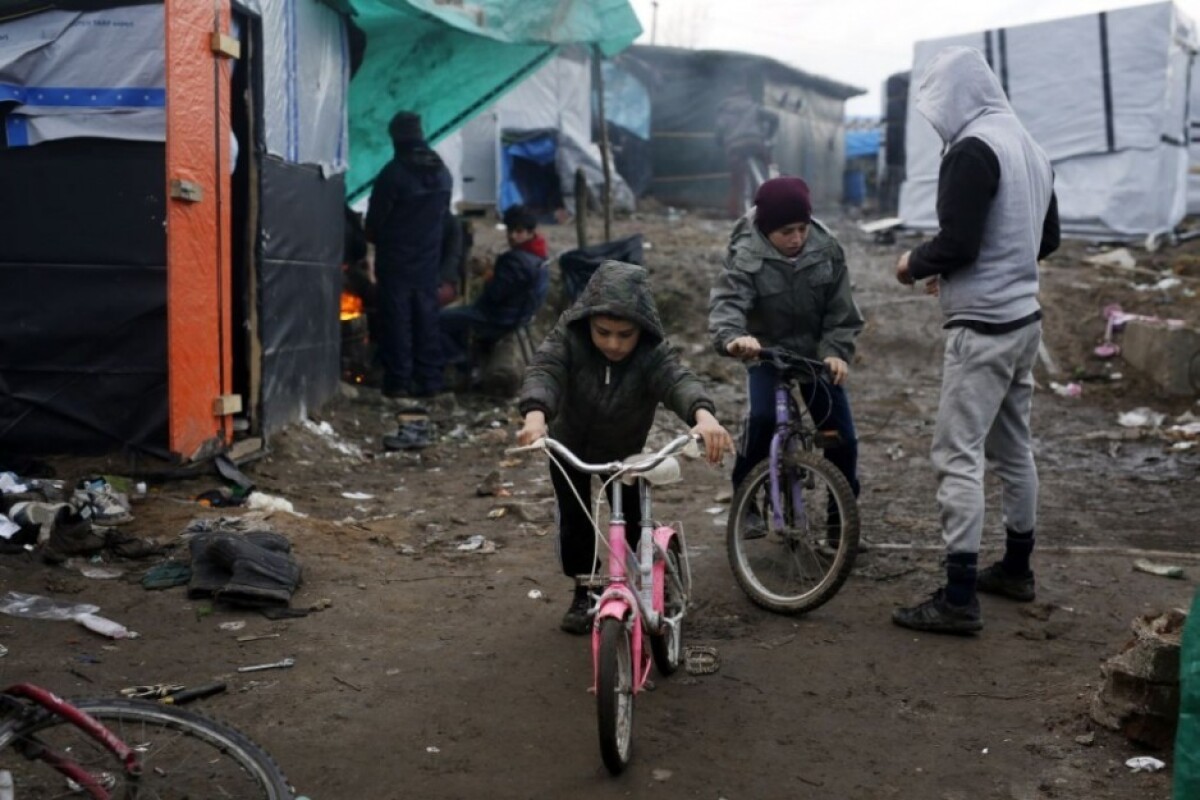 france_calais_migrants_camp-c374eec32938478db89eb7a5e6a99f95.jpg