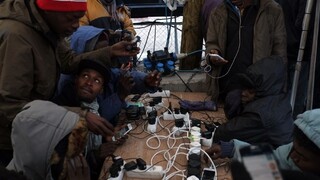 V Paríži vyrastie prvý oficiálny tábor pre migrantov