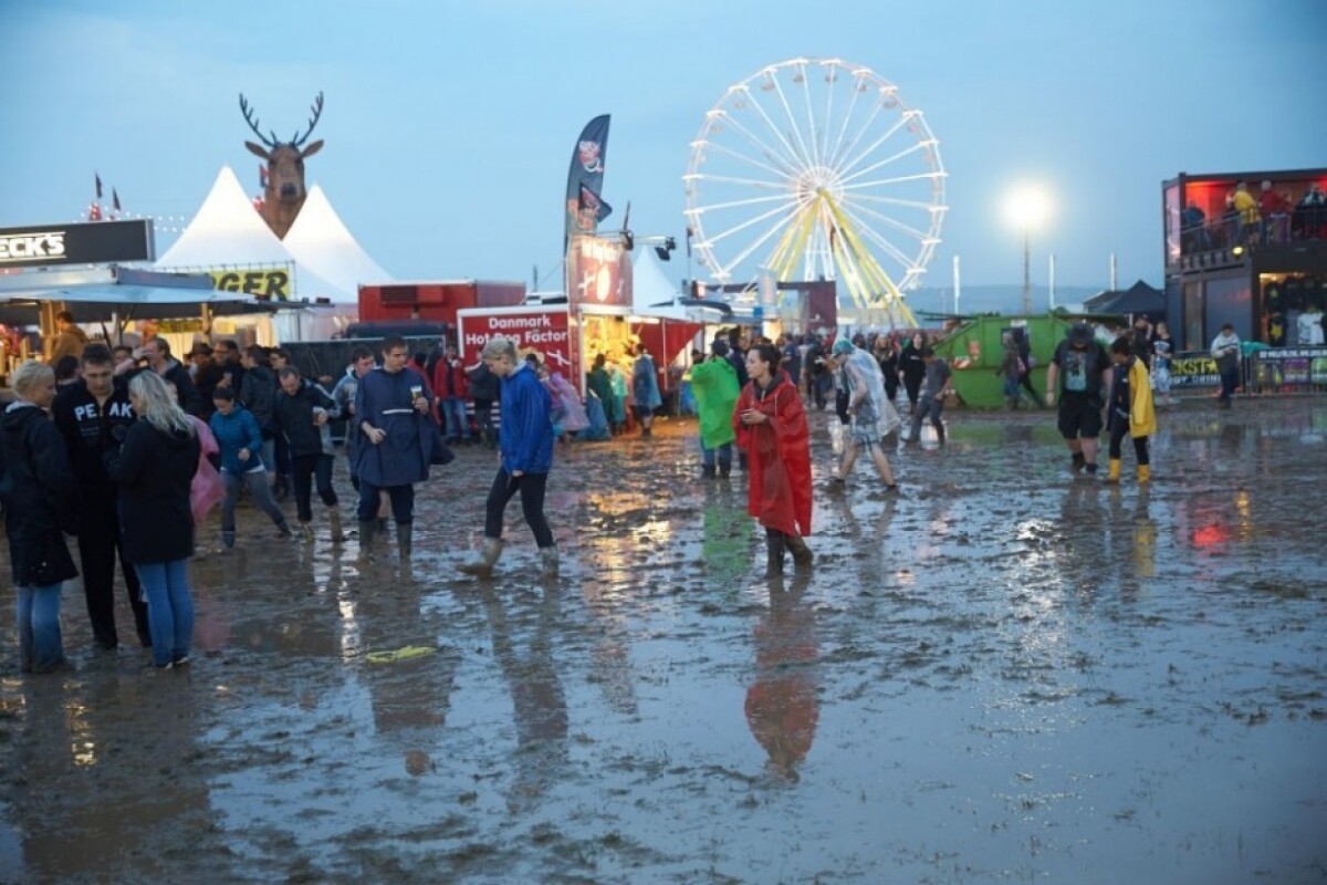 germany-rock-festival-lightning-1b37fad90c1d435cbbf059938d4dea2c_d3f22b76.jpg