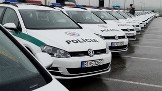polícia auto policajt ilu 1140 px (TASR/Štefan Puškáš)