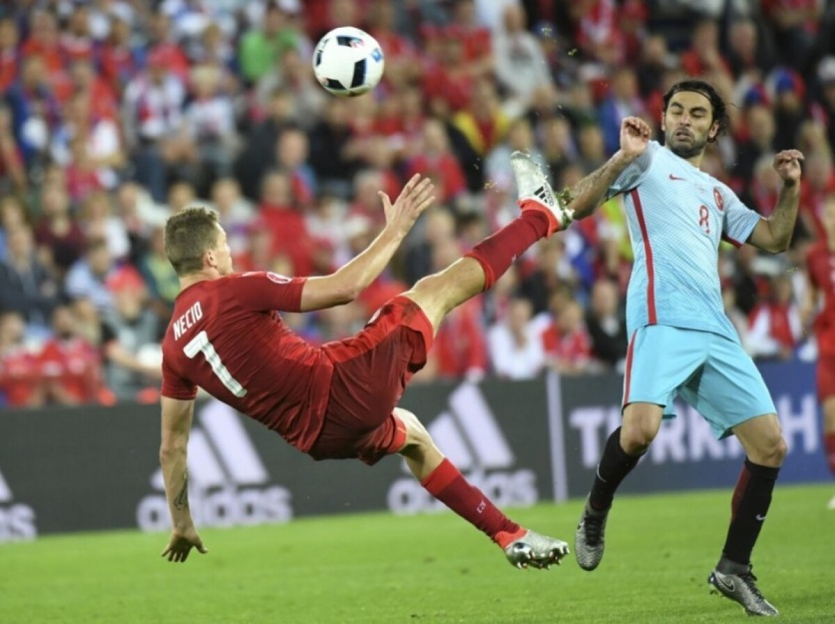 soccer-euro-2016-czech-republic-turkey-12b4632290b04028a8e48edfb58c2645_52fbc6a3.jpg