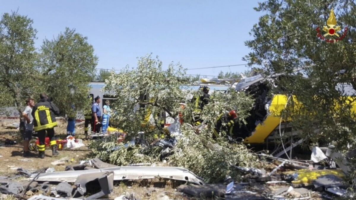 italy-train-crash-c6c996cf6c2143d1ab024d6463ad803a_4843ebbe.jpg