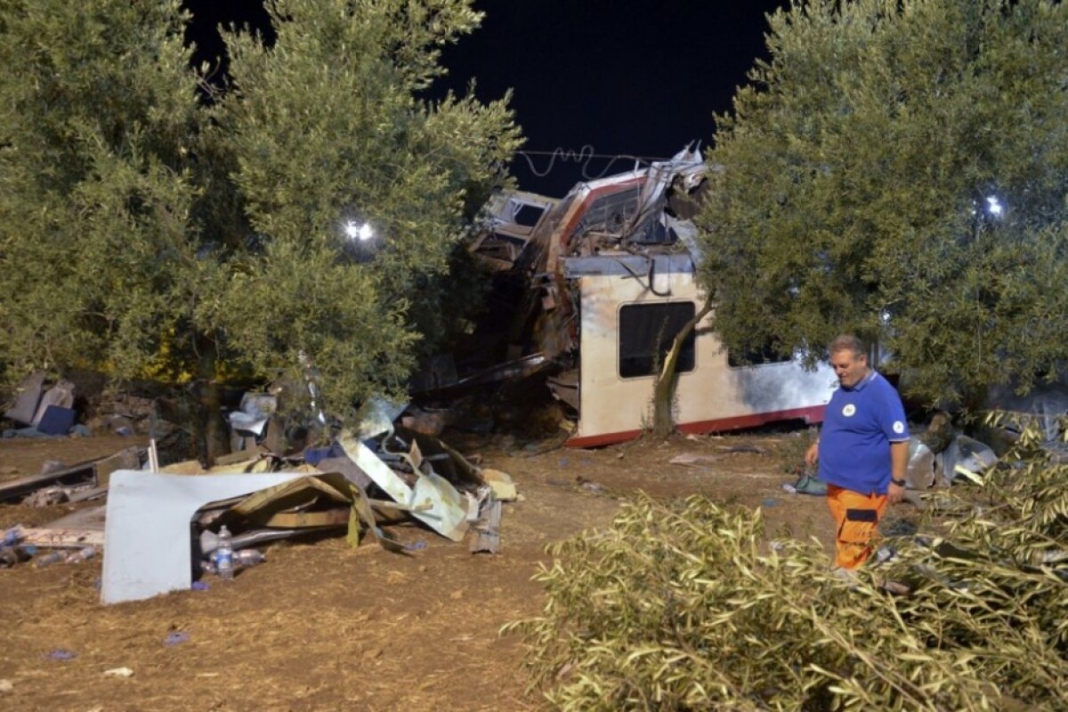 italy-train-crash-421b4d12bd9549449fcaf01f5471d15c_066934b9.jpg