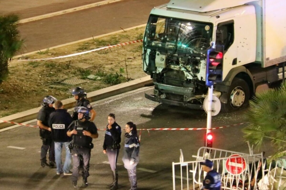 france-truck-attack-d520b1060359497591ccf50e13863ec9_8117f76e.jpg