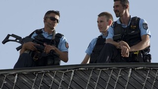 Francúzi sa bránia pred terorizmom, kontrolujú osobné lode