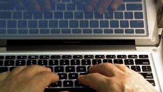 Apple chce zaplatiť odborníkom a hackerom až 200-tisíc dolárov