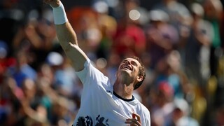 Murray sa môže zapísať do histórie, o zlato si zahrá proti Del Potrovi