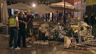 Výbuch v španielskej kaviarni zranil 90 ľudí, štyroch vážne