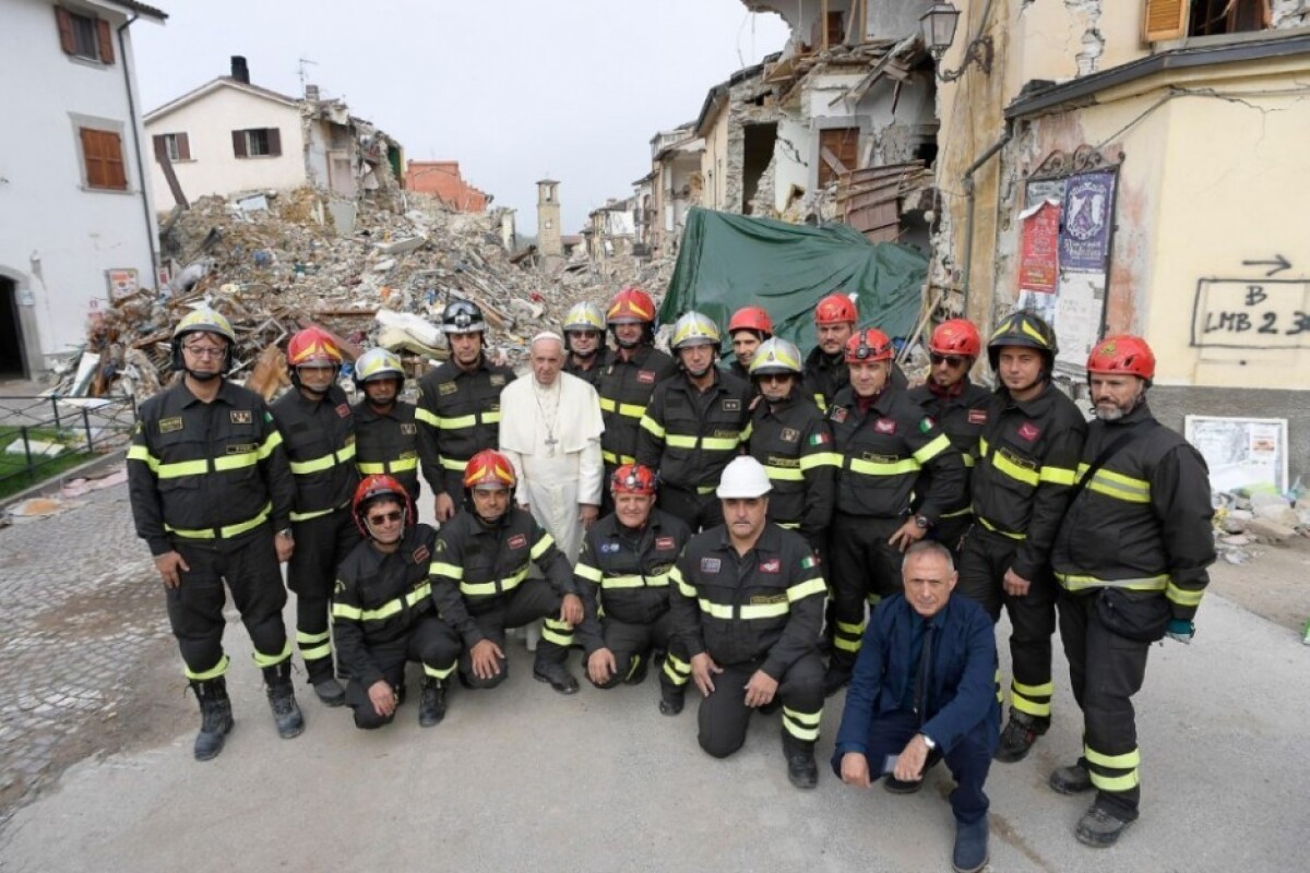 aptopix-italy-pope-quake-9ecd2dfc14e6478bafd9fa0b983140ef_aea66ed6.jpg