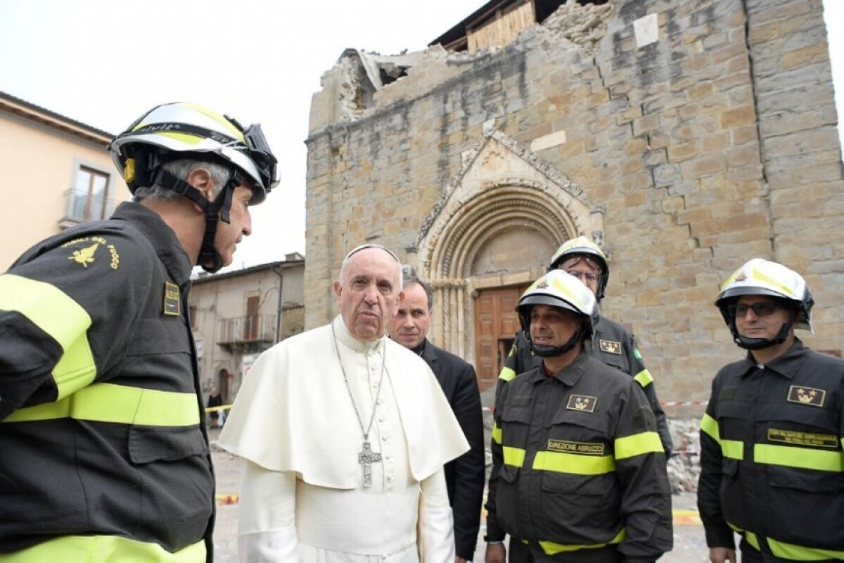 italy-pope-quake-32efe245dace44b2855066917a1b6cbc_599feed0.jpg