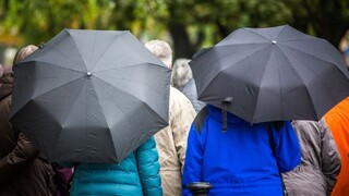 Na východe hrozia intenzívne zrážky, v Tatrách varujú pred vetrom