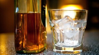 Z litovského parlamentu zmizne alkohol, poslanci chcú ísť príkladom