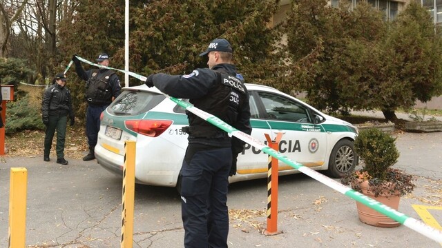 polícia páska 1140 px (TASR/František Iván)