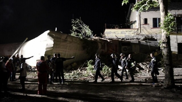 greece-train-derailment-83281-3216fc5bab2c4934b169991f724fdad9_0a000002-ff61-098d.jpg