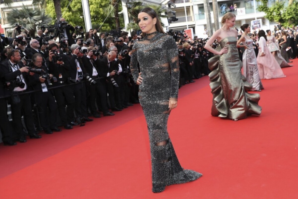 aptopix-france-cannes-2017-70th-anniversary-red-carpet-19091-90856e60c0f740d8868ec32f7ccef8e9_d96066b7.jpg