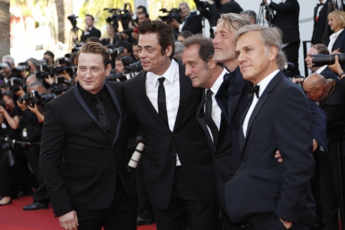 france-cannes-2017-70th-anniversary-red-carpet-60710-d2cf32dfd865454baf4568411da2d4a3_a58bdcd0.jpg