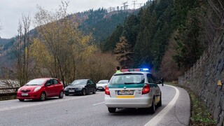 Vodiči pozor, cesta pod hradom Strečno je počas celého víkendu uzavretá