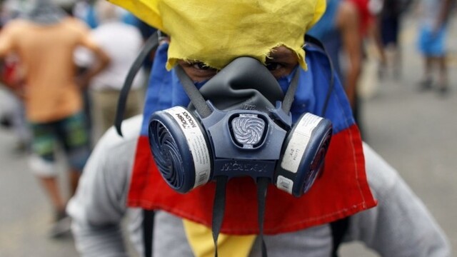 venezuela-crisis-90740-591f7bf2b28a4cf2aae351414ae8bb4e_0a000002-8ff5-5582.jpg