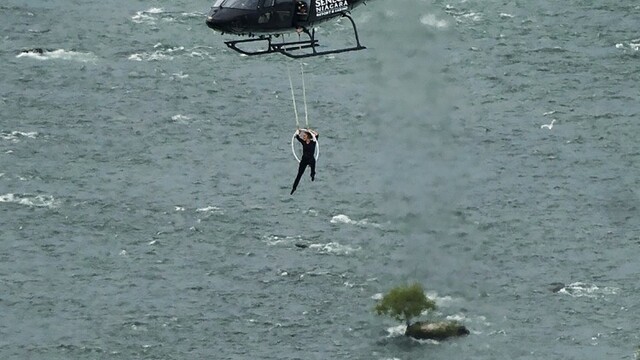 wallenda-niagara-falls-52048-e89498c5c2da48ac97a577fc2caaab61_0a000002-9fcc-5ecb.jpg