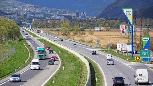 Na R1 dokončili protihlukovú stenu, z cesty zmizli zvodidlá