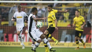 Dortmund deklasoval Borusiu Monchengladbach a zostáva na čele tabuľky