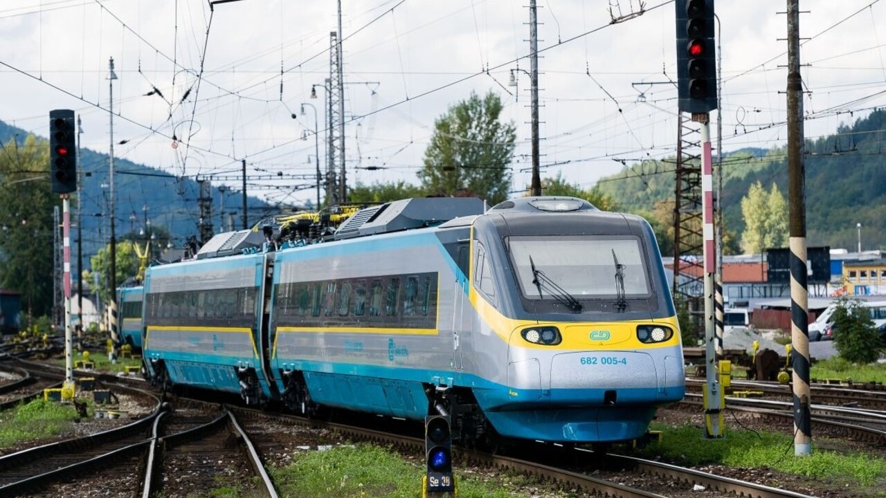 Pendolino rýchlovlak vlak 1140 px (SITA/Milo Fabian)