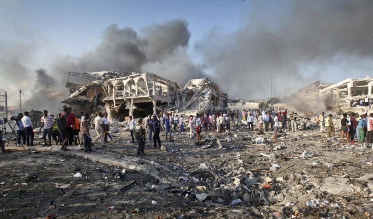 aptopix-somalia-explosion-58701-93b90f166d96402d954ba5a2afd538e8_b66185a1.jpg