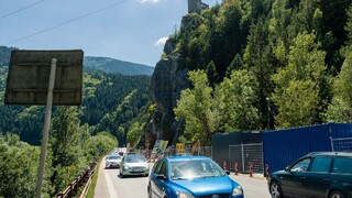 Limuzína s prezidentom Kiskom mala pri Strečne nehodu
